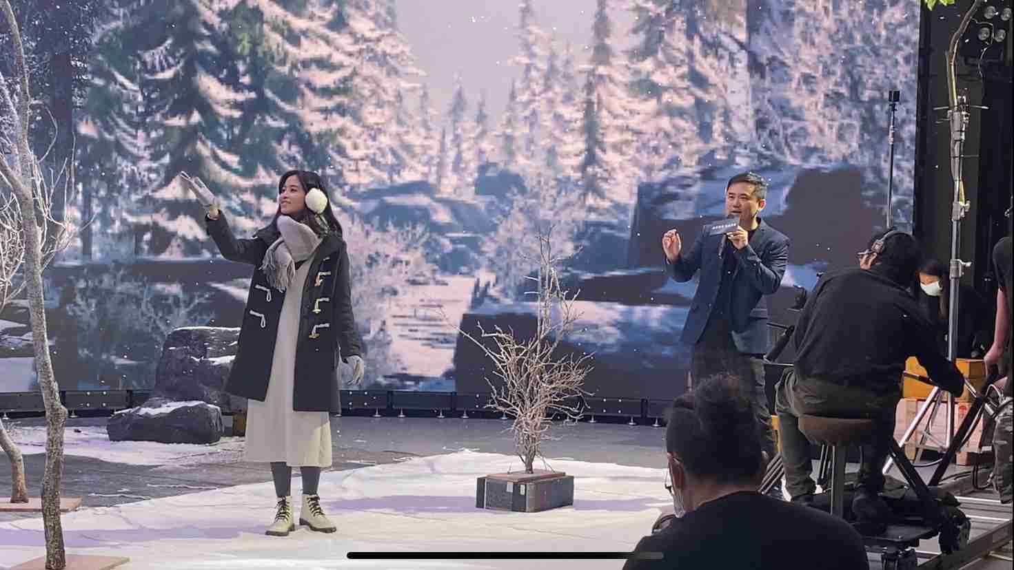 彩霸王以ALED先进显屏技术，，与金马奖视觉特效团队“再现影像”携手合作打造LED虚拟摄影棚，，提供沉浸式表演体验，，，，并精简拍摄成本与时间